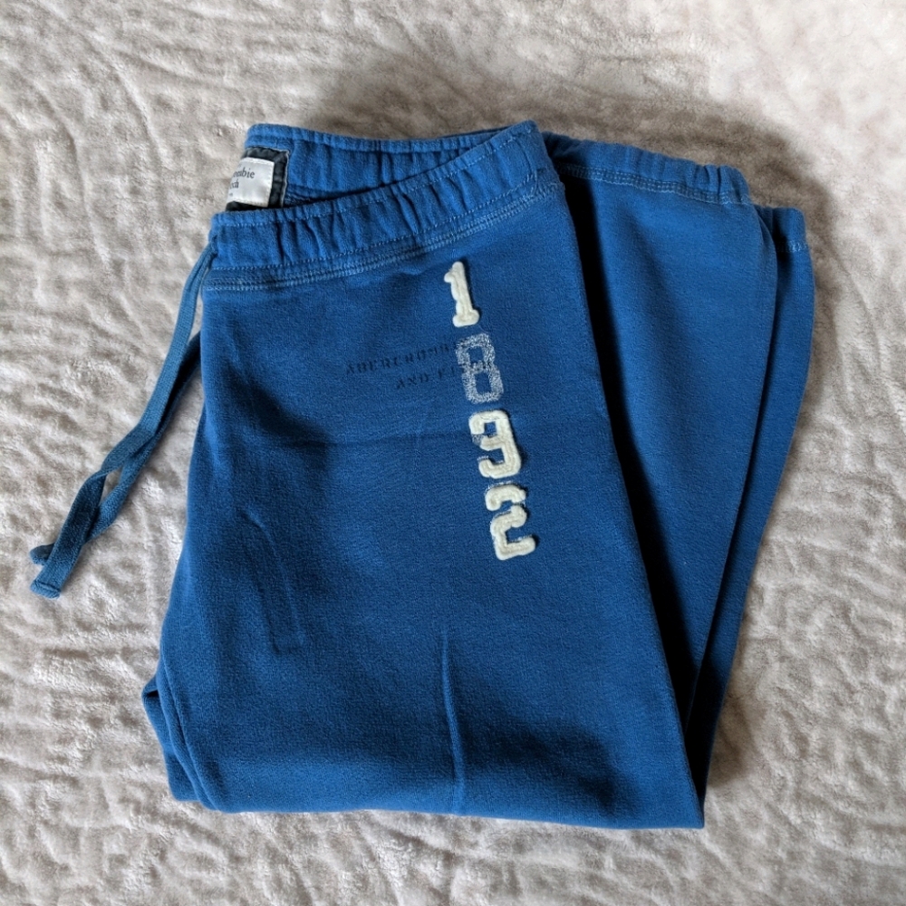 Abercrombie cropped sweatpants